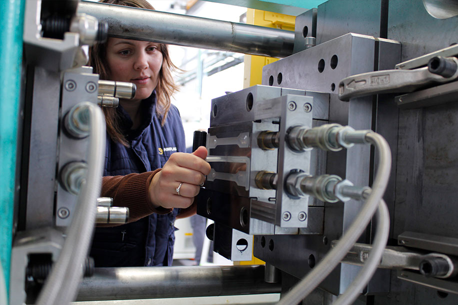 Plastic Injection Moulding: Processing and Control Parameters